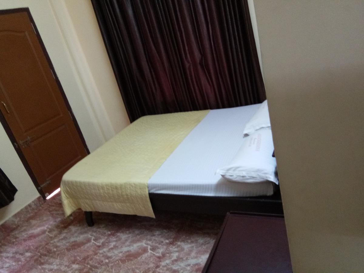 ホテル Anandkrishna Residency Guruvāyūr エクステリア 写真