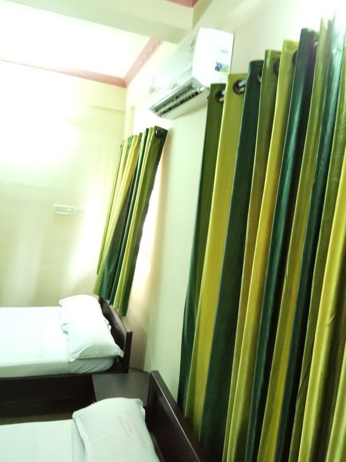 ホテル Anandkrishna Residency Guruvāyūr エクステリア 写真