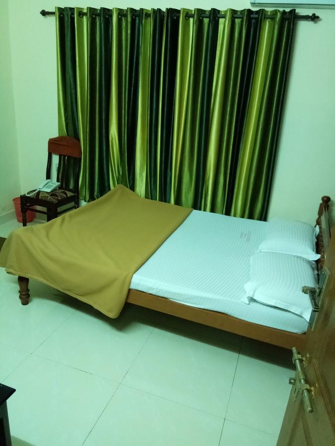 ホテル Anandkrishna Residency Guruvāyūr エクステリア 写真