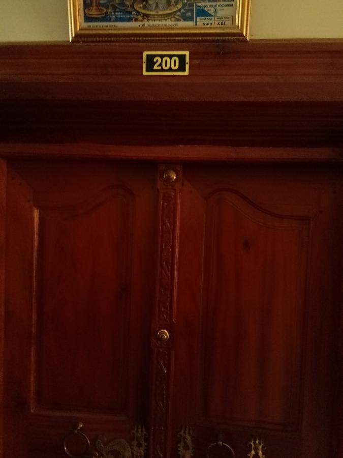 ホテル Anandkrishna Residency Guruvāyūr エクステリア 写真