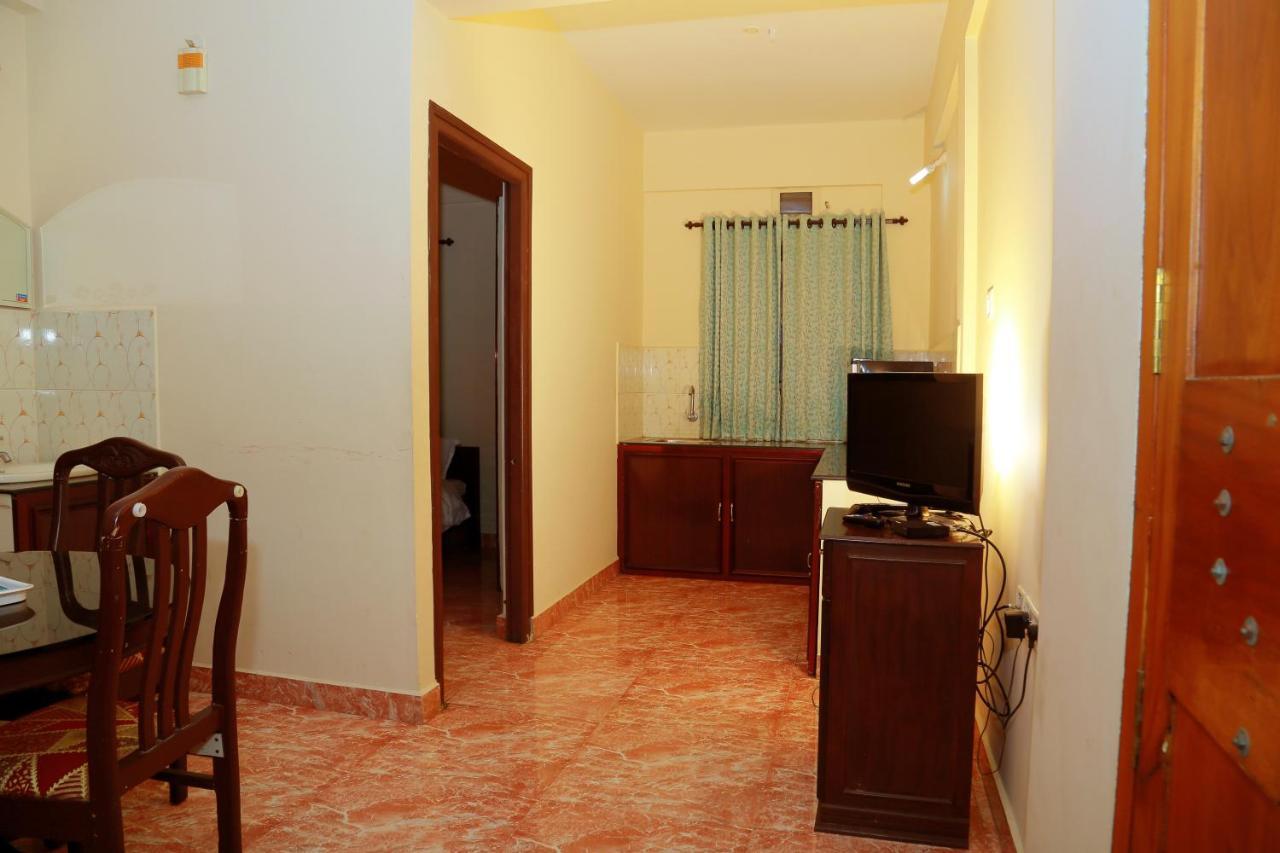 ホテル Anandkrishna Residency Guruvāyūr エクステリア 写真
